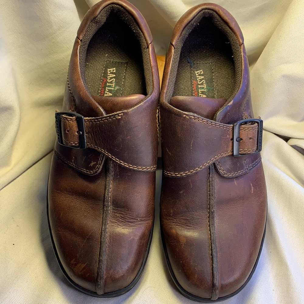 Eastland leather shoes w/buckle closure 2